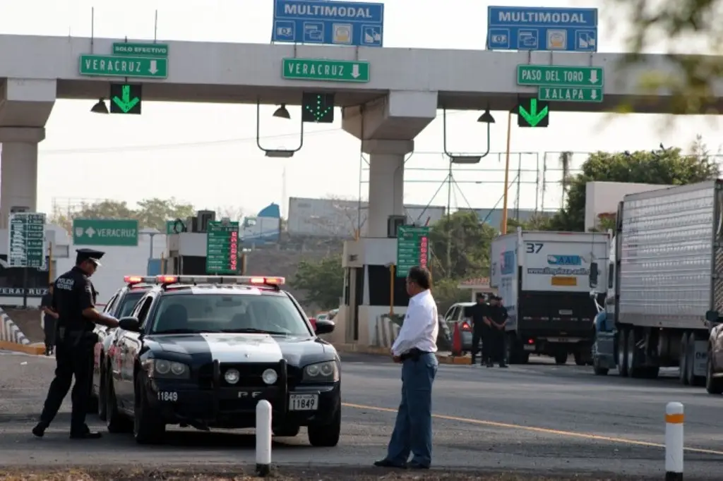 Imagen Reportan trafico intenso en esta autopista de Veracruz, en esta caseta