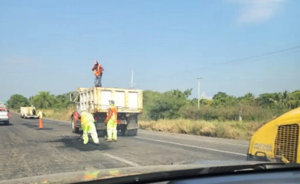 Imagen Por accidente y bacheo, carga vehicular en esta autopista hacia Veracruz y Xalapa