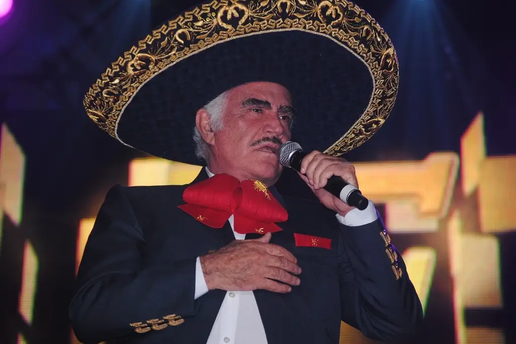 Imagen Lanzan álbum inédito de Vicente Fernández ¡con banda! (+videos)