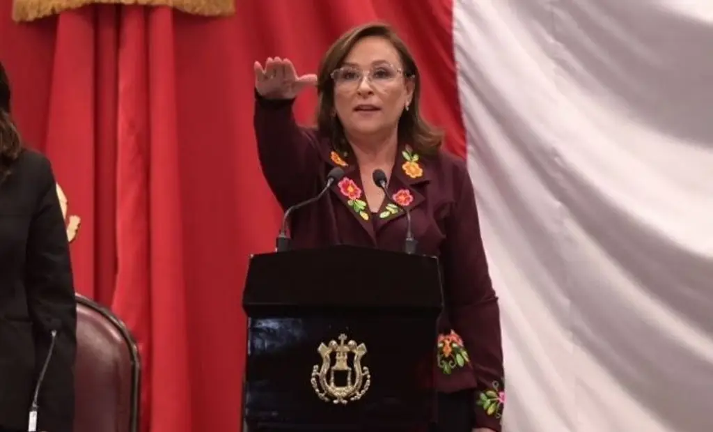 Imagen ¡Hay nueva gobernadora! Rocío Nahle pasa a la historia y asume el gobierno de Veracruz