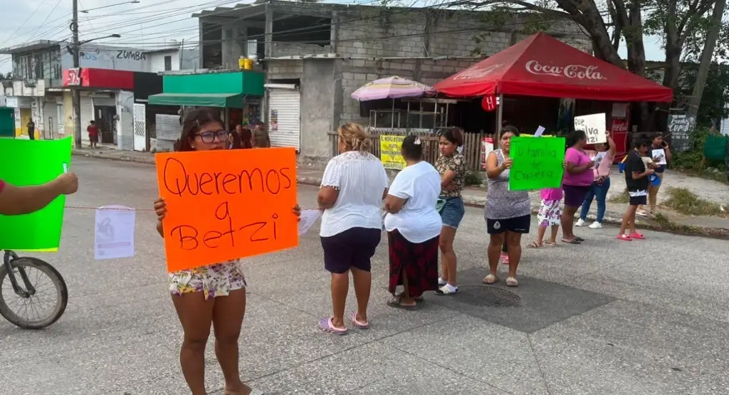 Imagen Aparece Betzi López tras bloqueo realizado en la avenida JB Lobos