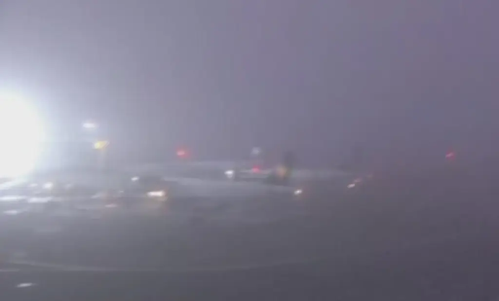 Imagen Suspende actividad aeropuerto de la CDMX por banco de niebla (+Video)