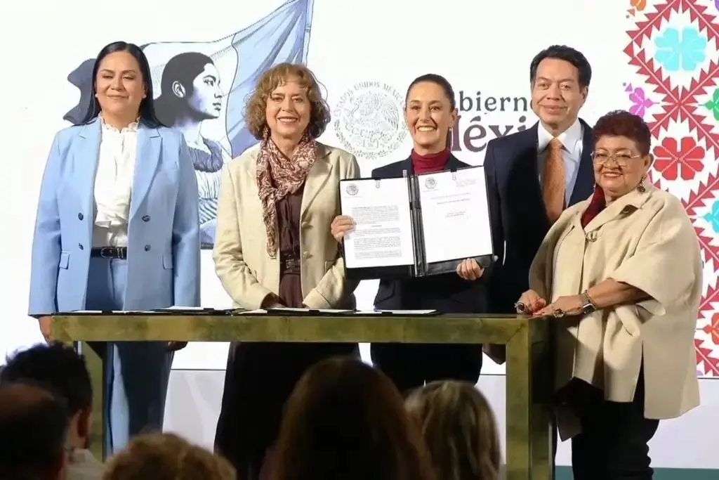 Imagen Sheinbaum firma decreto para nacionalizar la Universidad Rosario Castellanos