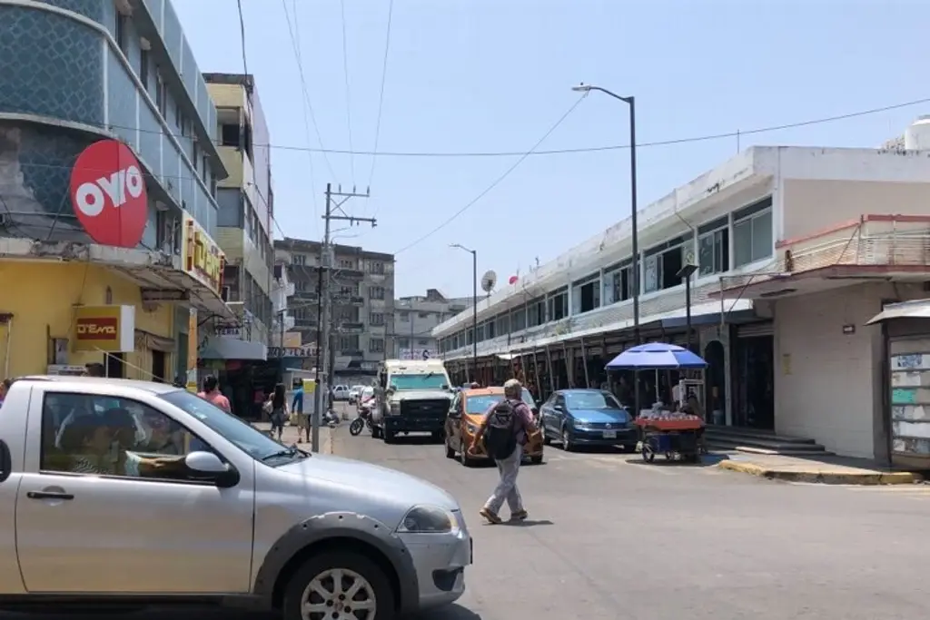 Imagen Anuncian rehabilitación de zona de mercados en Veracruz