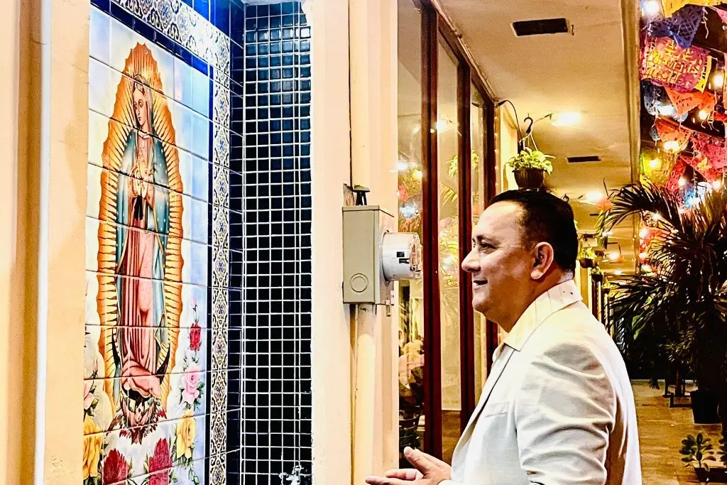 Imagen  Edd Arias le canta a la Virgen de Guadalupe con letra del ganador del Grammy latino