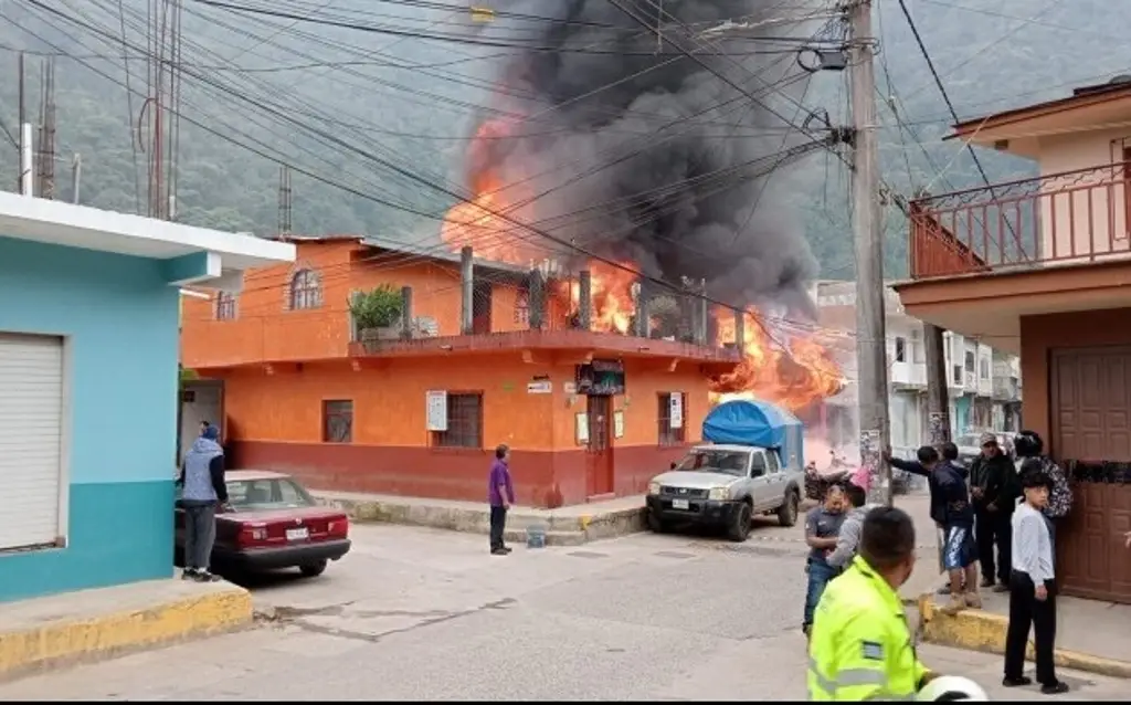 Imagen Niña muere calcinada al incendiarse su casa 