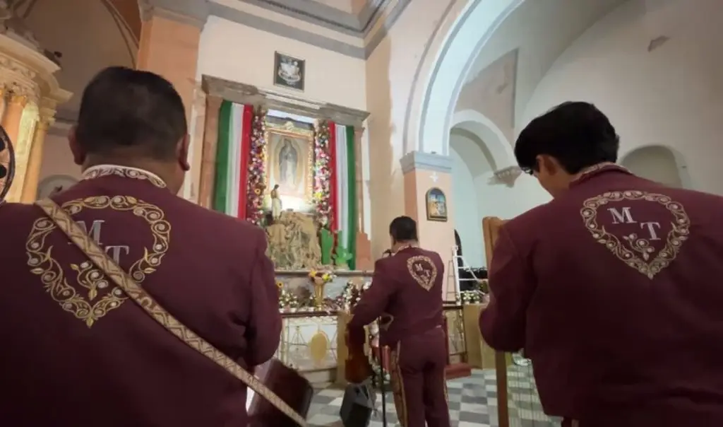 Imagen Entonan mañanitas a la Virgen de Guadalupe en Veracruz