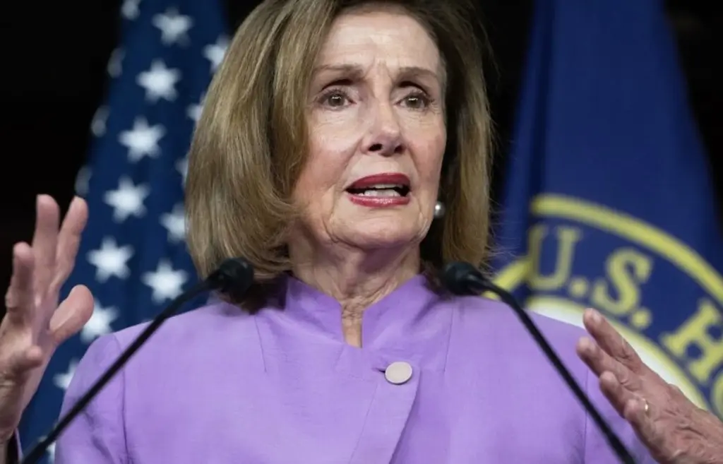 Imagen Nancy Pelosi, hospitalizada en viaje al extranjero por este motivo