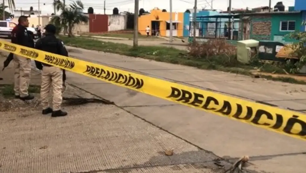 Imagen Asesinan a hombre al interior de una tienda al sur de Veracruz; responsable huye 