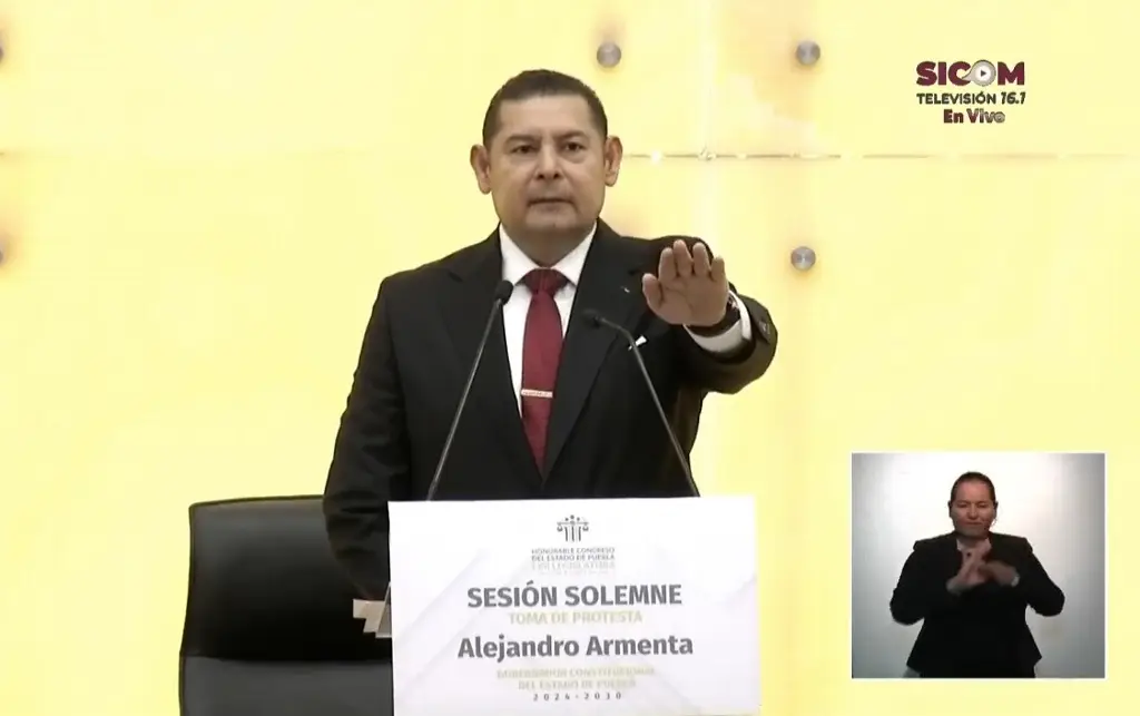 Imagen Alejandro Armenta rinde protesta como gobernador de Puebla