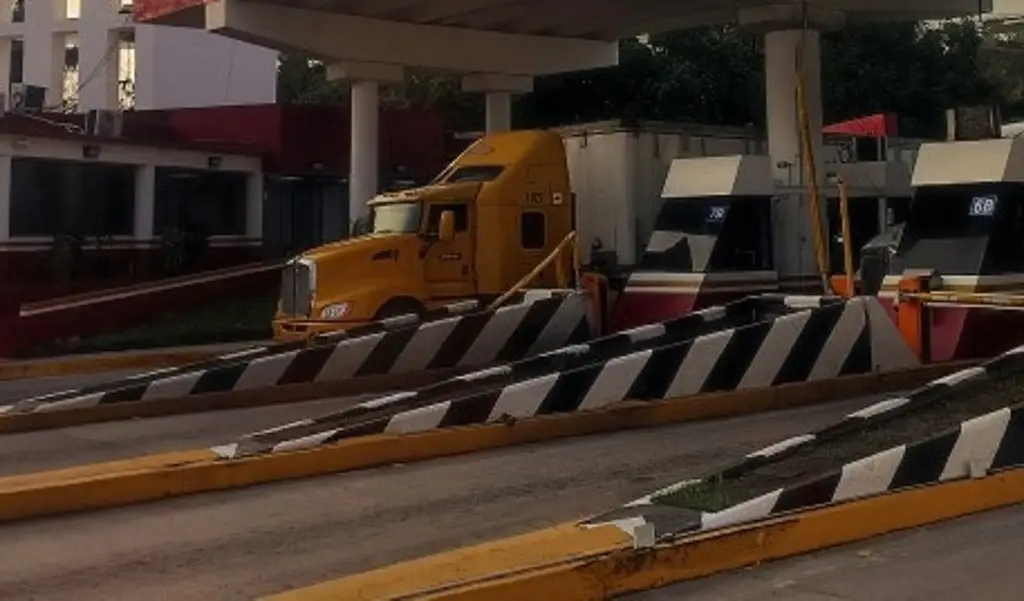 Imagen Tome precauciones, sigue el cierre total de circulación en autopista de Veracruz