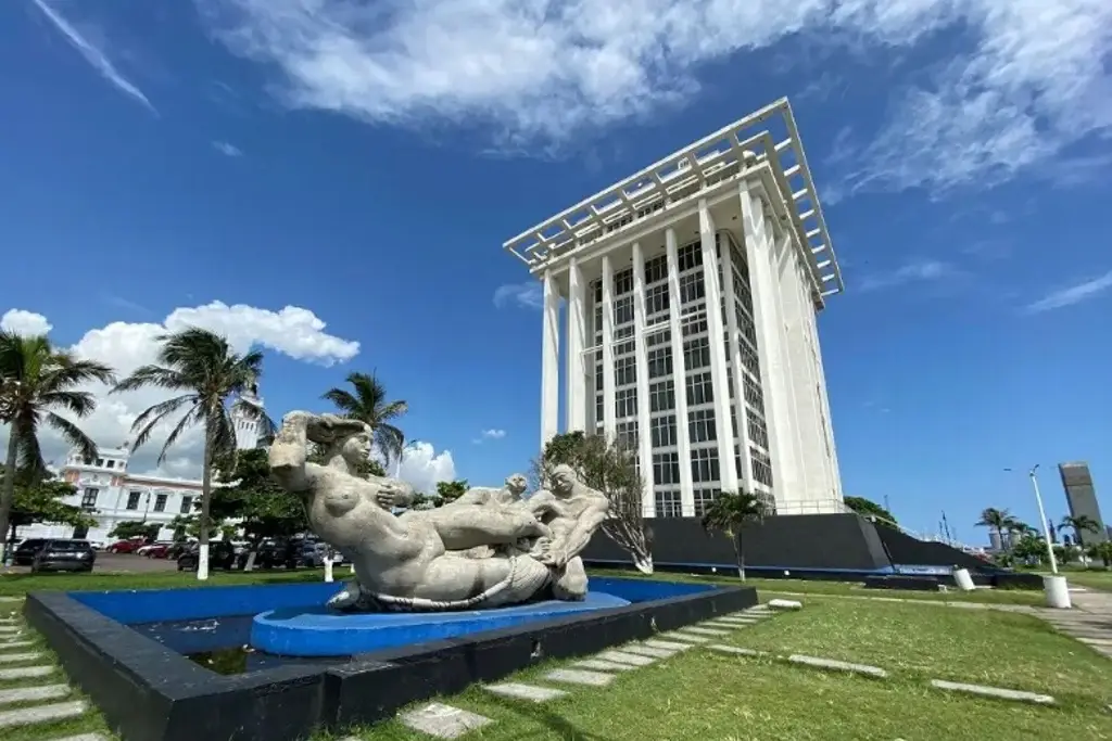 Imagen La Torre Pemex llegó a ser el edificio más alto de la costa del Golfo de México 