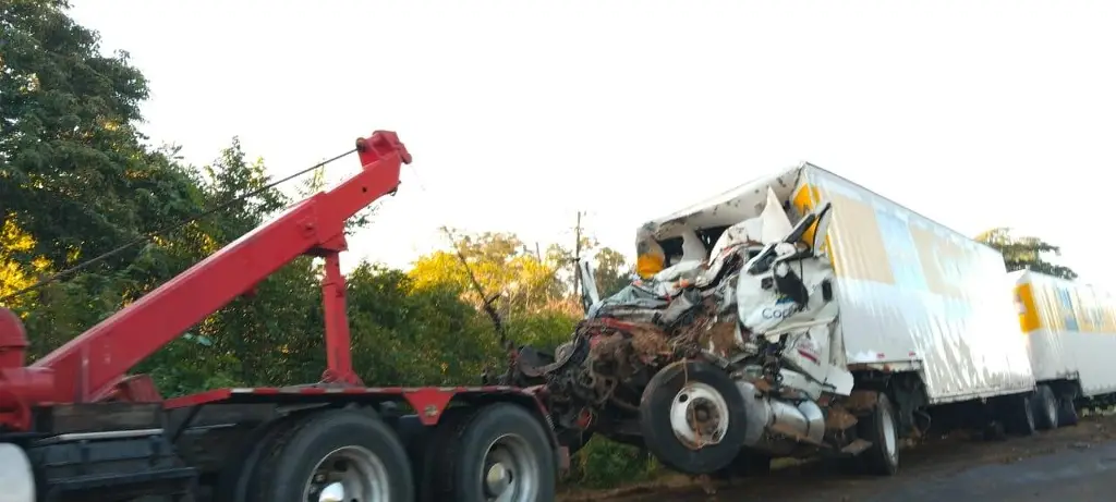 Imagen Cierre por accidente en autopista: 