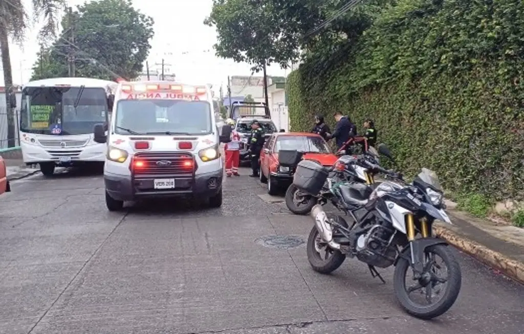 Imagen Asaltan con violencia a trabajador del IMSS; le roban más de 100 mil pesos