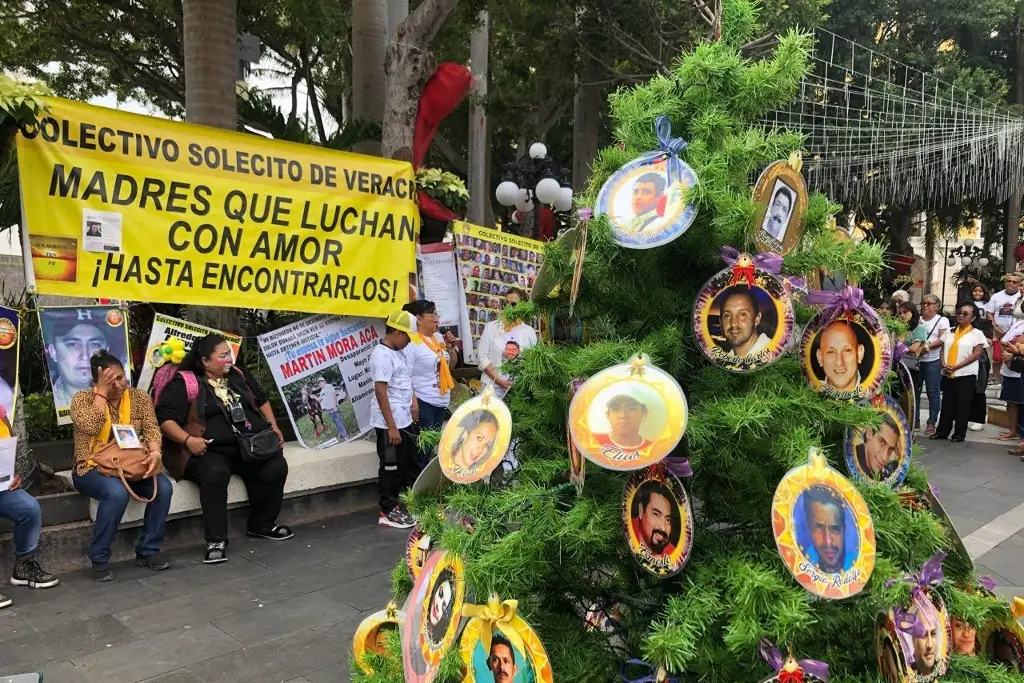 Imagen Pasan lista a los desaparecidos de Veracruz; el 24 de diciembre 'nada que celebrar' 