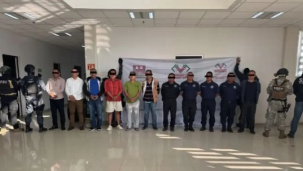 Imagen Detienen a 55 policías municipales en Chiapas