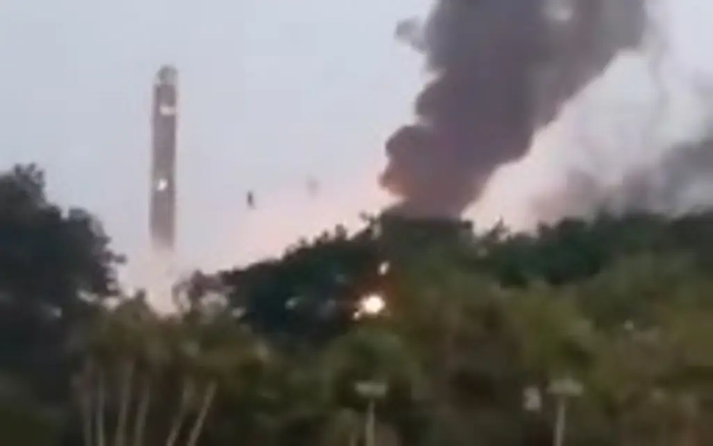 Imagen Se registra explosión en complejo de Pemex en Coatzacoalcos, Veracruz