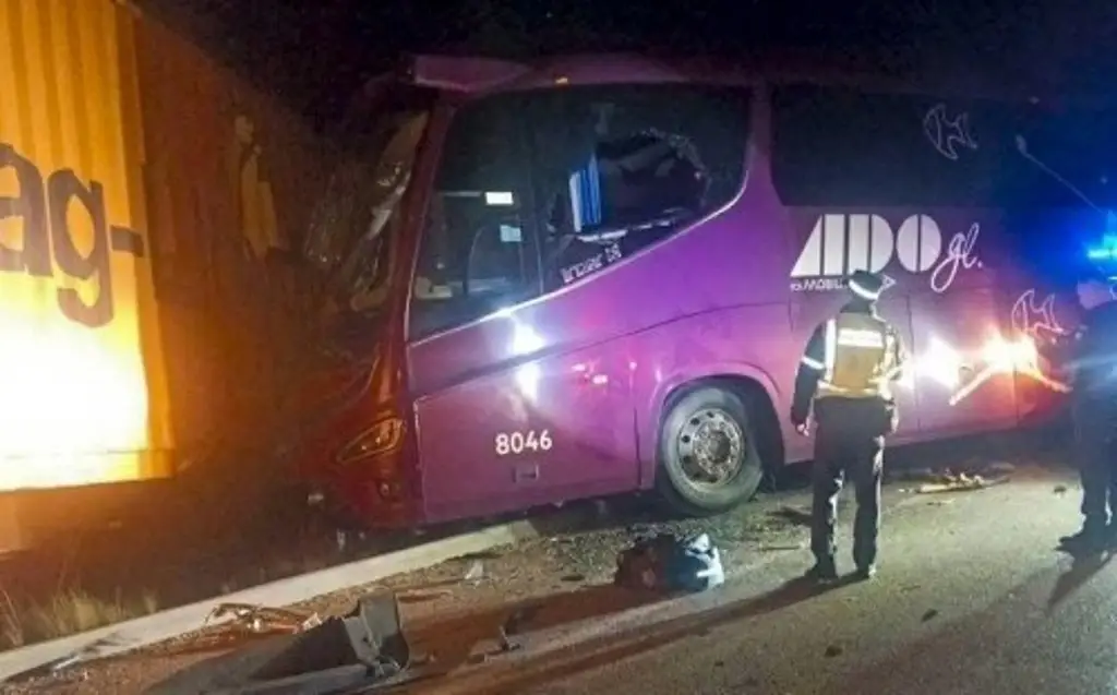 Imagen Van 8 muertos por accidente en la Perote - Xalapa 