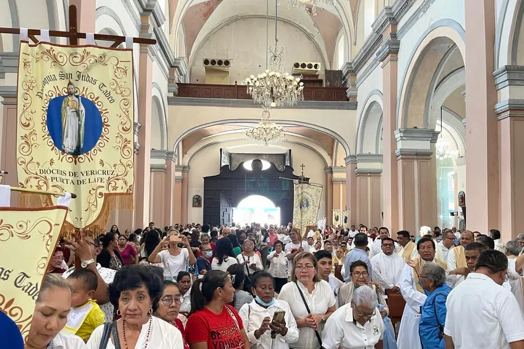 Imagen Horarios de misa en catedral de Veracruz para dar gracias a Dios por el año que termina