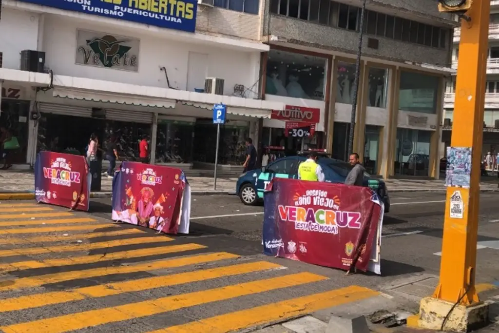 Imagen Cierran avenida Independencia previo a desfile de Fin de Año en Veracruz