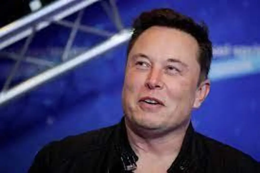 Imagen Critican a Elon Musk por sus declaraciones tras explosión de Cybertruck, en Las Vegas