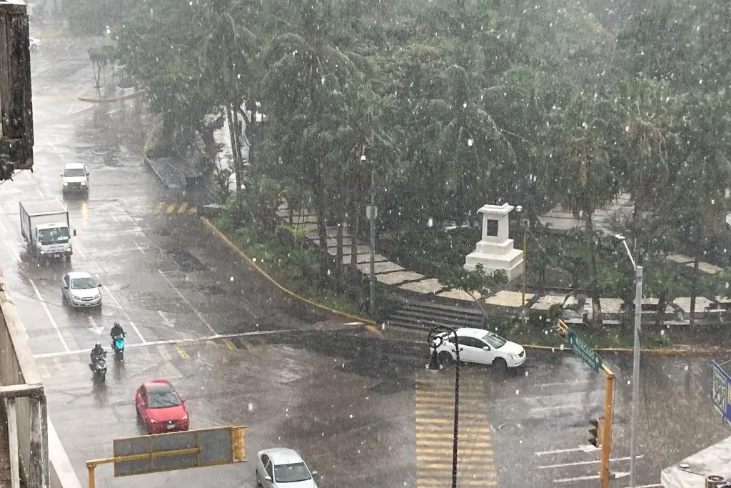 Imagen Llueve en el centro histórico de Veracruz ¿Cómo está tu colonia?