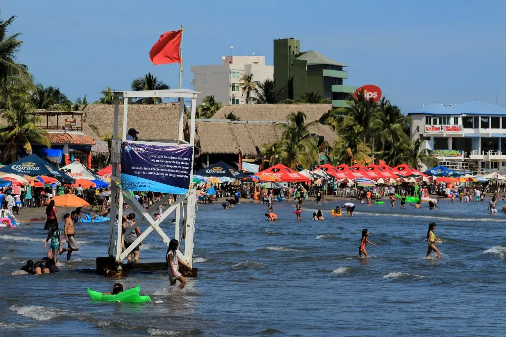 Imagen Colocarán bandera roja en playas de Veracruz; checa cuándo