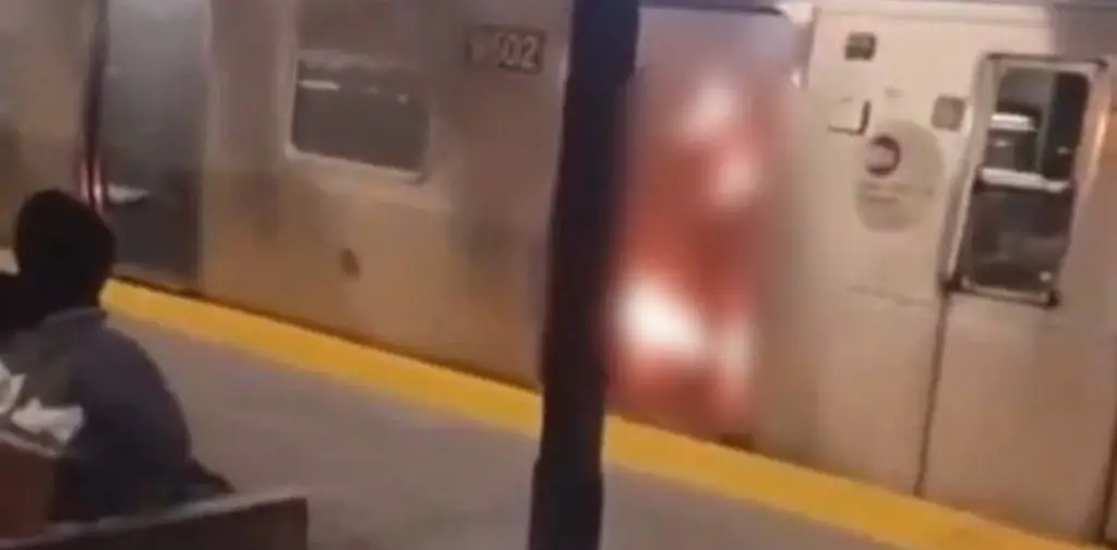 Imagen Acusado de quemar a mujer en el metro de Nueva York se declara no culpable (+Video)