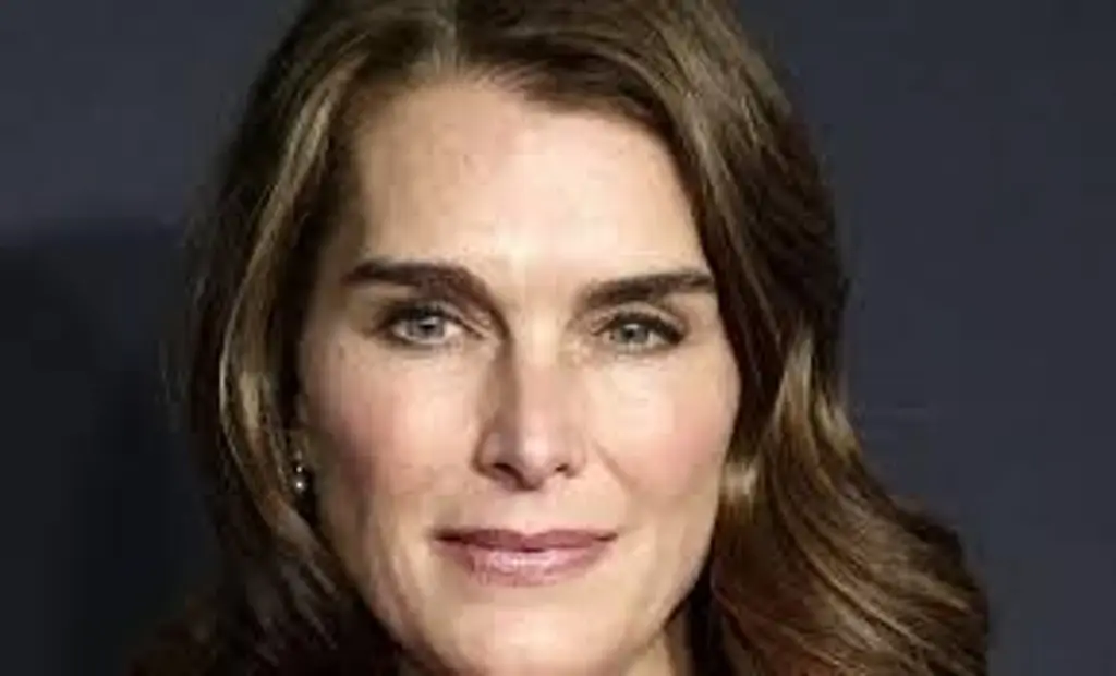 Imagen Brooke Shields revela que la sometieron a un rejuvenecimiento vaginal sin su consentimiento