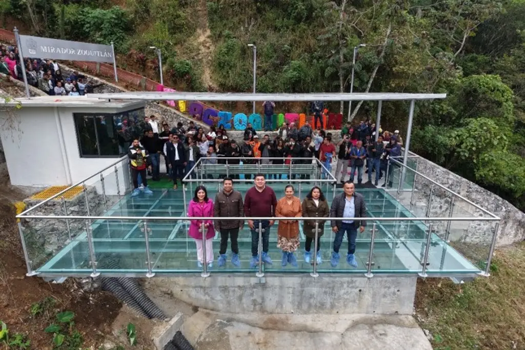 Imagen Inauguran nuevo mirador de cristal en el estado de Veracruz ¿Dónde?