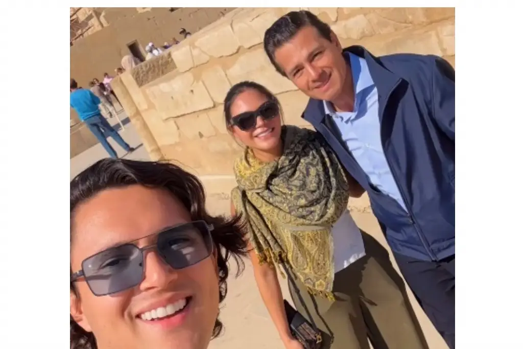 Imagen Captan a Peña Nieto de paseo con su novia en Egipto 