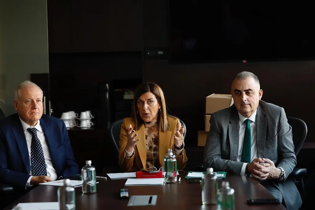 Imagen Presidenta de Cantabria refuerza lazos económicos en su visita institucional a México