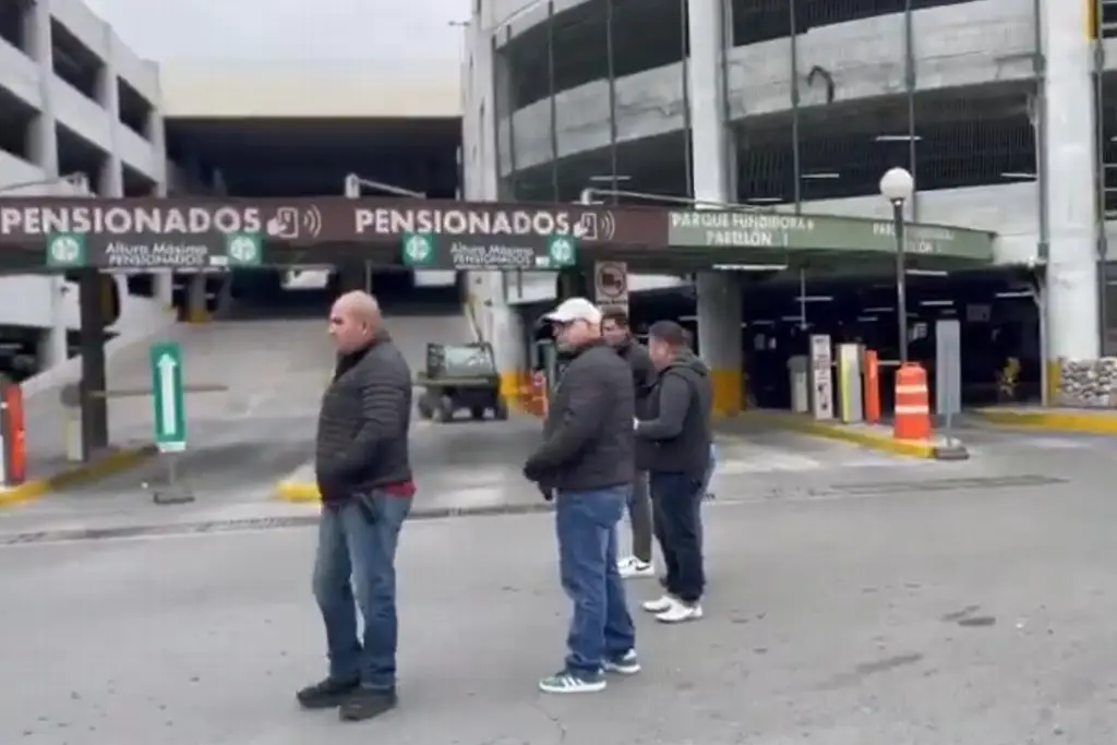 Imagen Presunta amenaza de bomba provoca alerta en Pabellón Ciudadano, en Monterrey