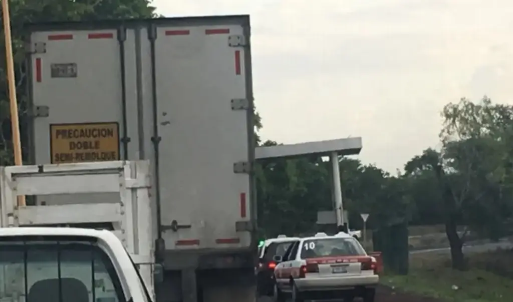 Imagen Se registra cierre parcial de circulación en autopista de Veracruz; es por esta razón