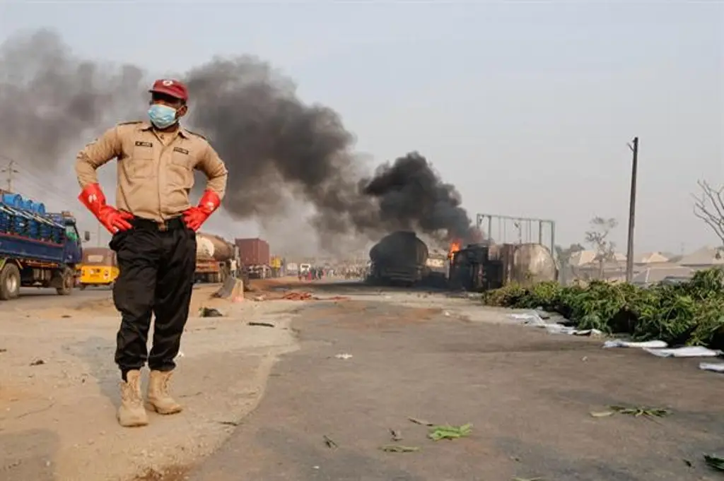 Imagen Sube a 86 el número de muertos en la explosión de un camión en Nigeria