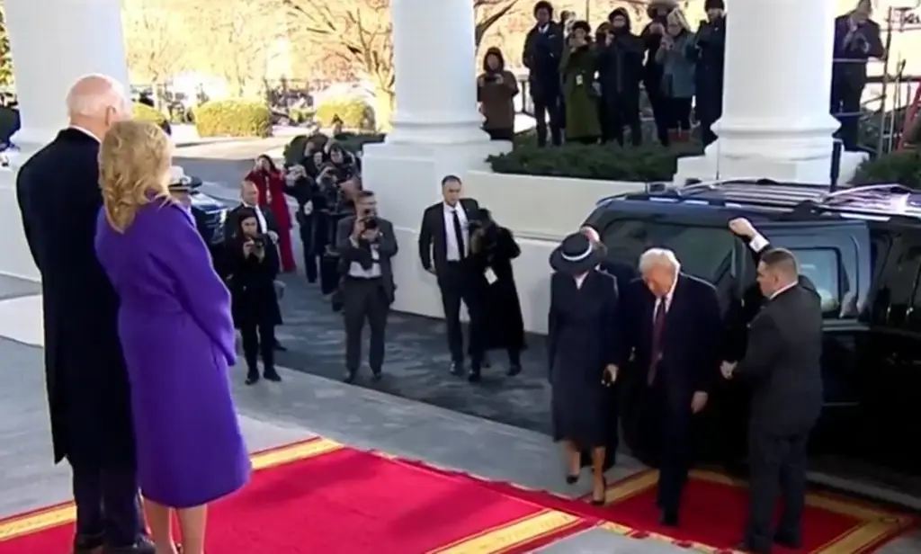 Imagen Trump llega a la Casa Blanca antes de juramento y se va con Biden al Capitolio (+Video)