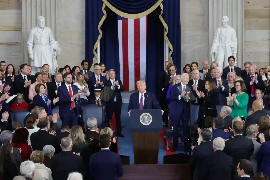 Imagen Será política del gobierno de EU que solo hay dos géneros: masculino y femenino: Trump