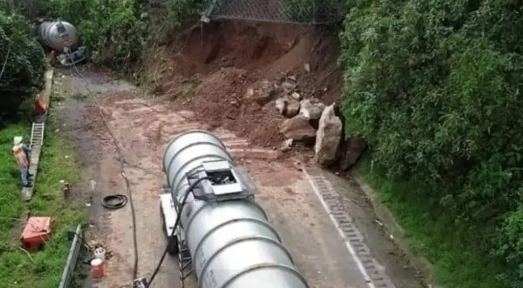 Imagen ¿Cuándo se podría restablecer la vialidad en la autopista Orizaba-Puebla? 