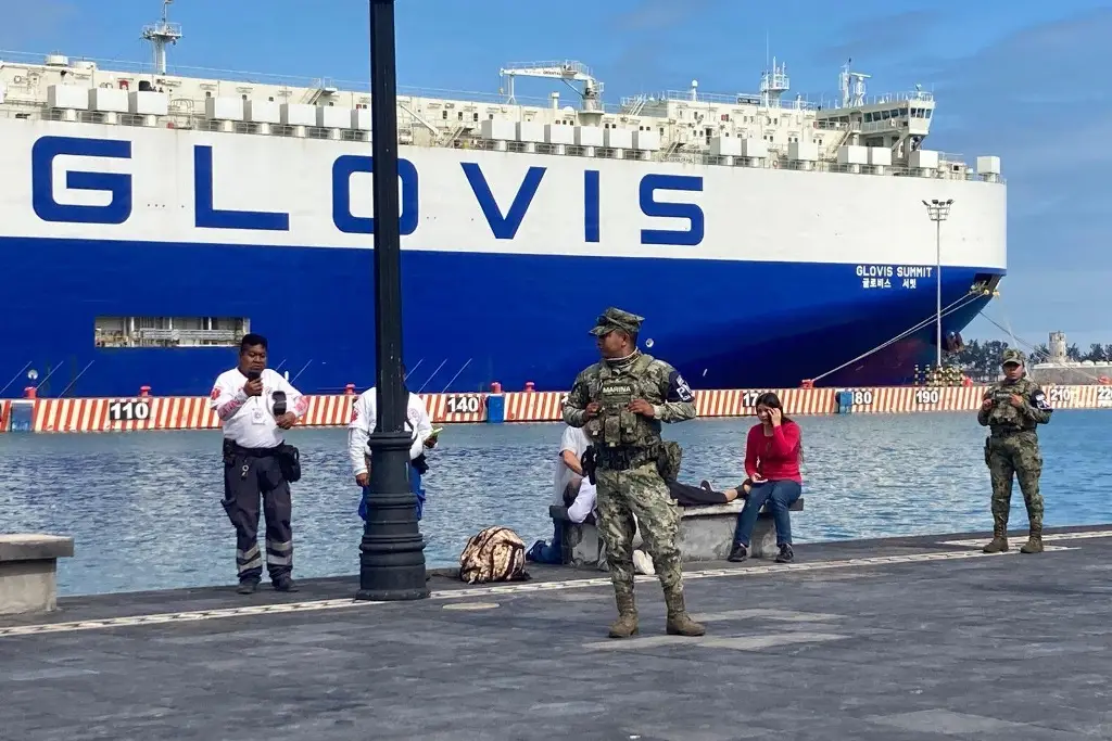 Imagen Fallece cuando paseaba en el Malecón de Veracruz