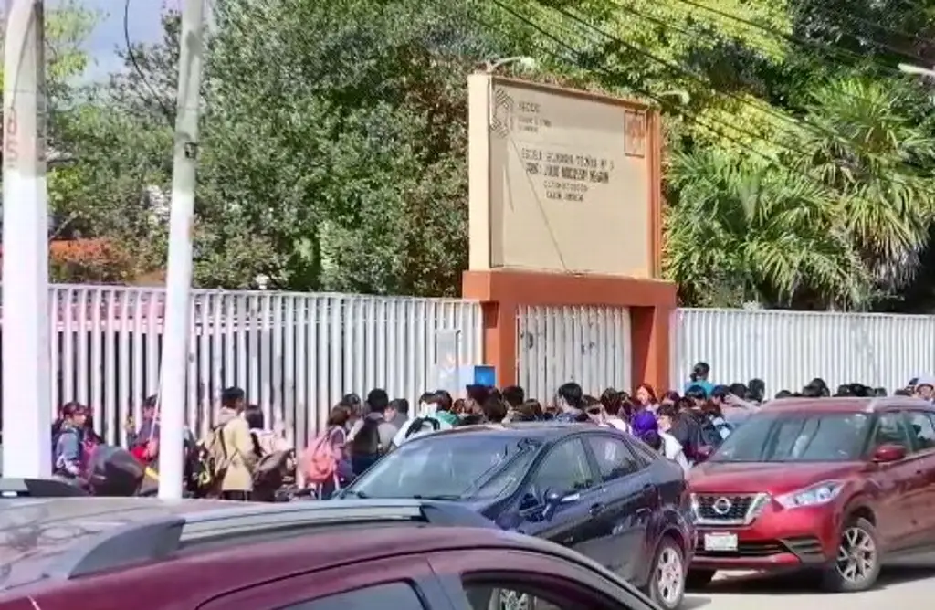 Imagen Fallece cuando daba clases en salón de secundaria