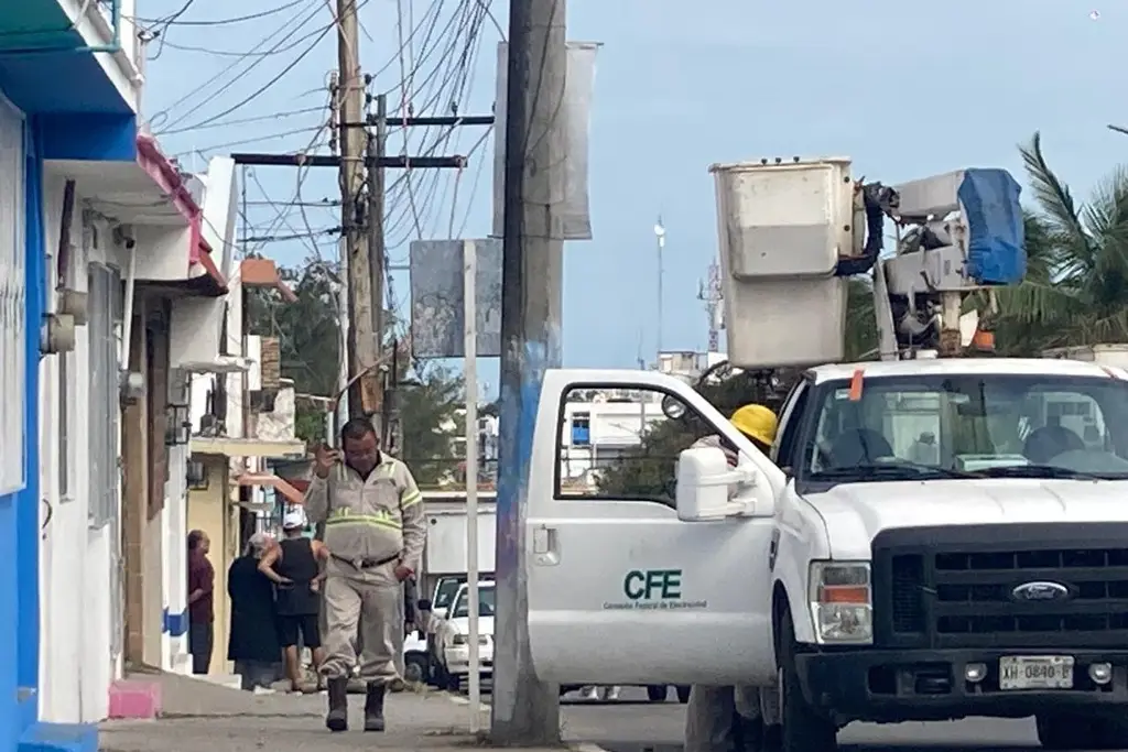 Imagen Liberan avenida Xalapa de Veracruz tras bloqueo de vecinos por falta de luz 