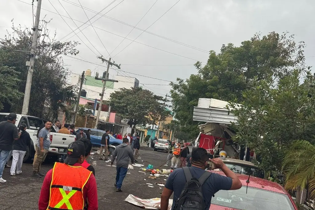 Imagen Explosión atrás del IMSS Cuauhtémoc, en Veracruz 