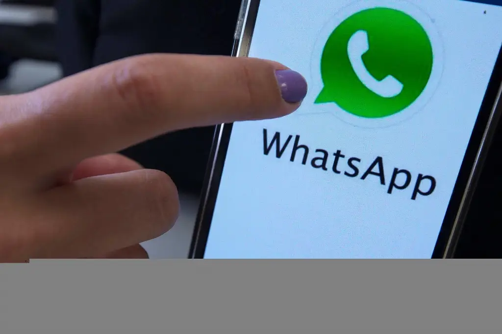 Imagen Así puedes desactivar la doble palomita azul de WhatsApp