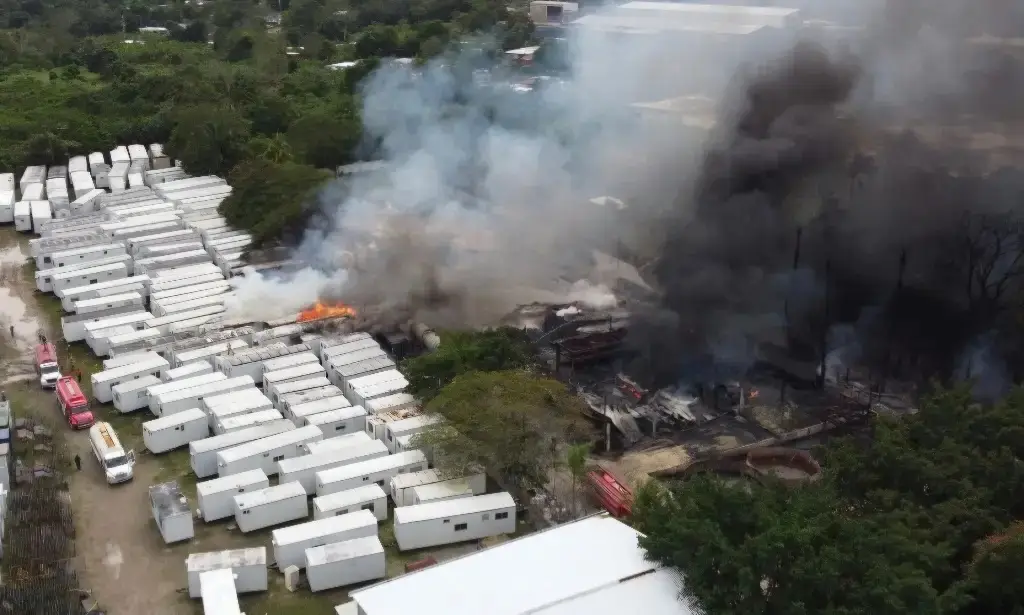 Imagen Explosión e incendio en bodega de huachicol en Tabasco