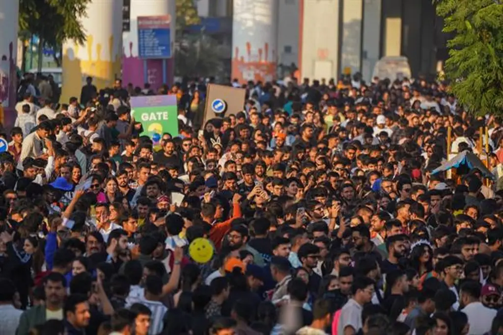 Imagen Coldplay llena estadio con más de 130 mil personas en la India 