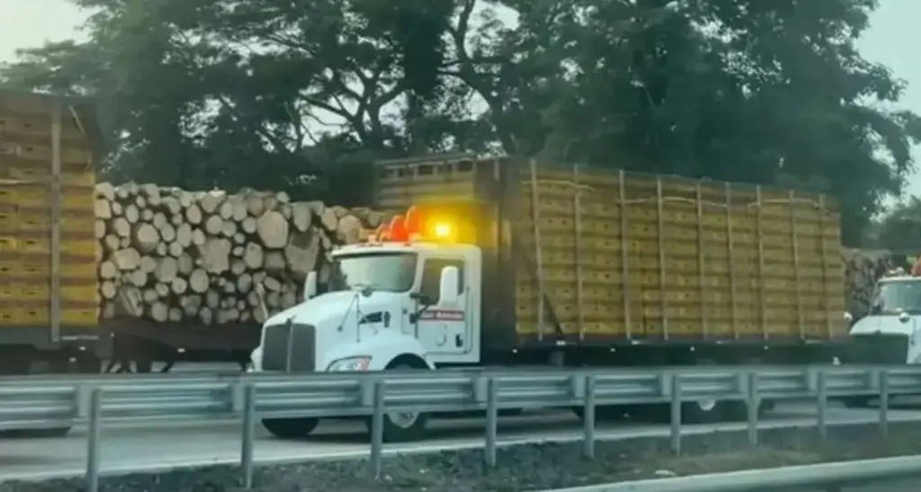 Imagen Se mantiene el cierre parcial de circulación en autopista Acayucan-Cosoleacaque