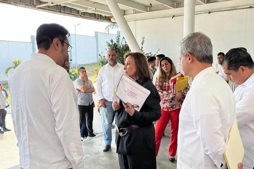 Imagen Rocío Nahle anuncia reestructuración del sistema de licencias en Veracruz 