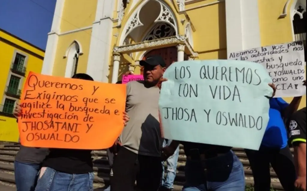 Imagen FGE catea oficinas del IPAX en búsqueda de Jhosajani y Oswaldo; no hay indicios, dicen familiares