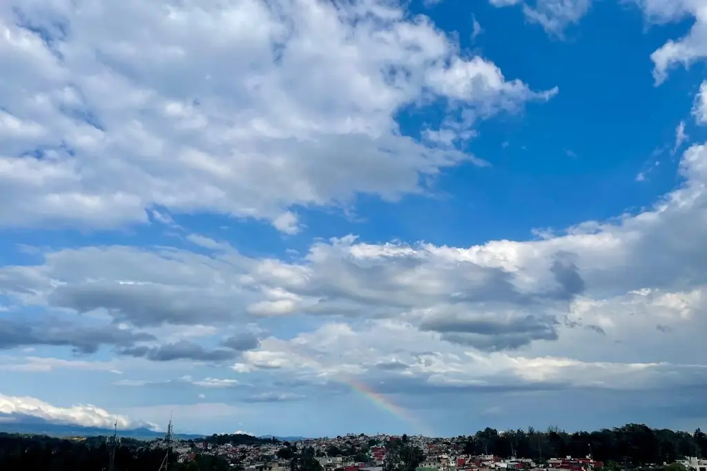 Imagen Captan arcoíris en Xalapa