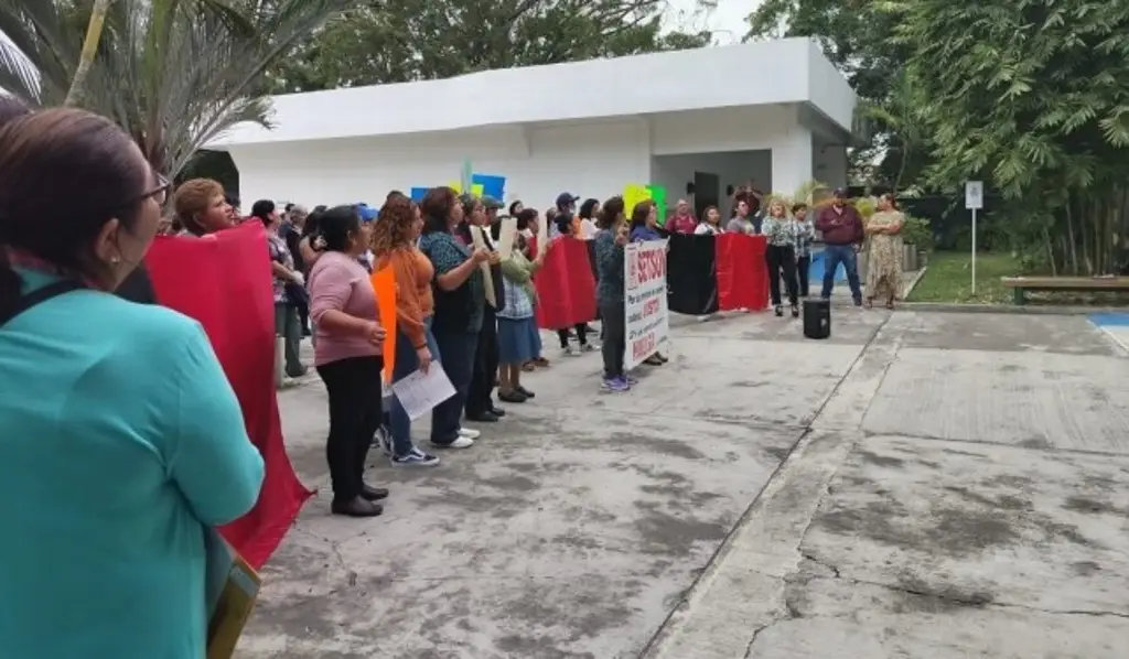 Imagen Preparados para la huelga trabajadores del Setsuv al norte de Veracruz 